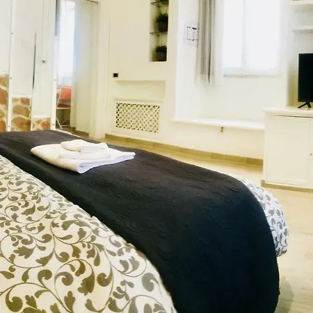 Vatican Luxury Apartment *